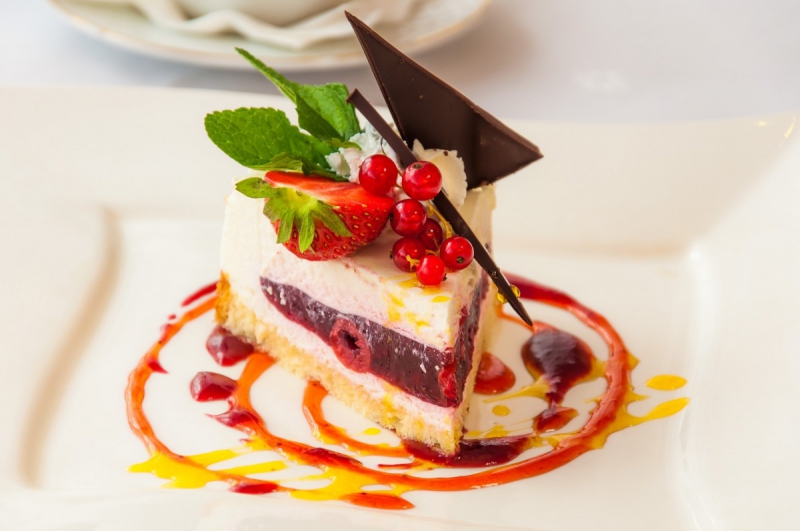 boulangerie-ST PIERRE-min_the_cake_dessert_eating_bun_colorful_sweet_dish_taste_cake_with_cream-941034